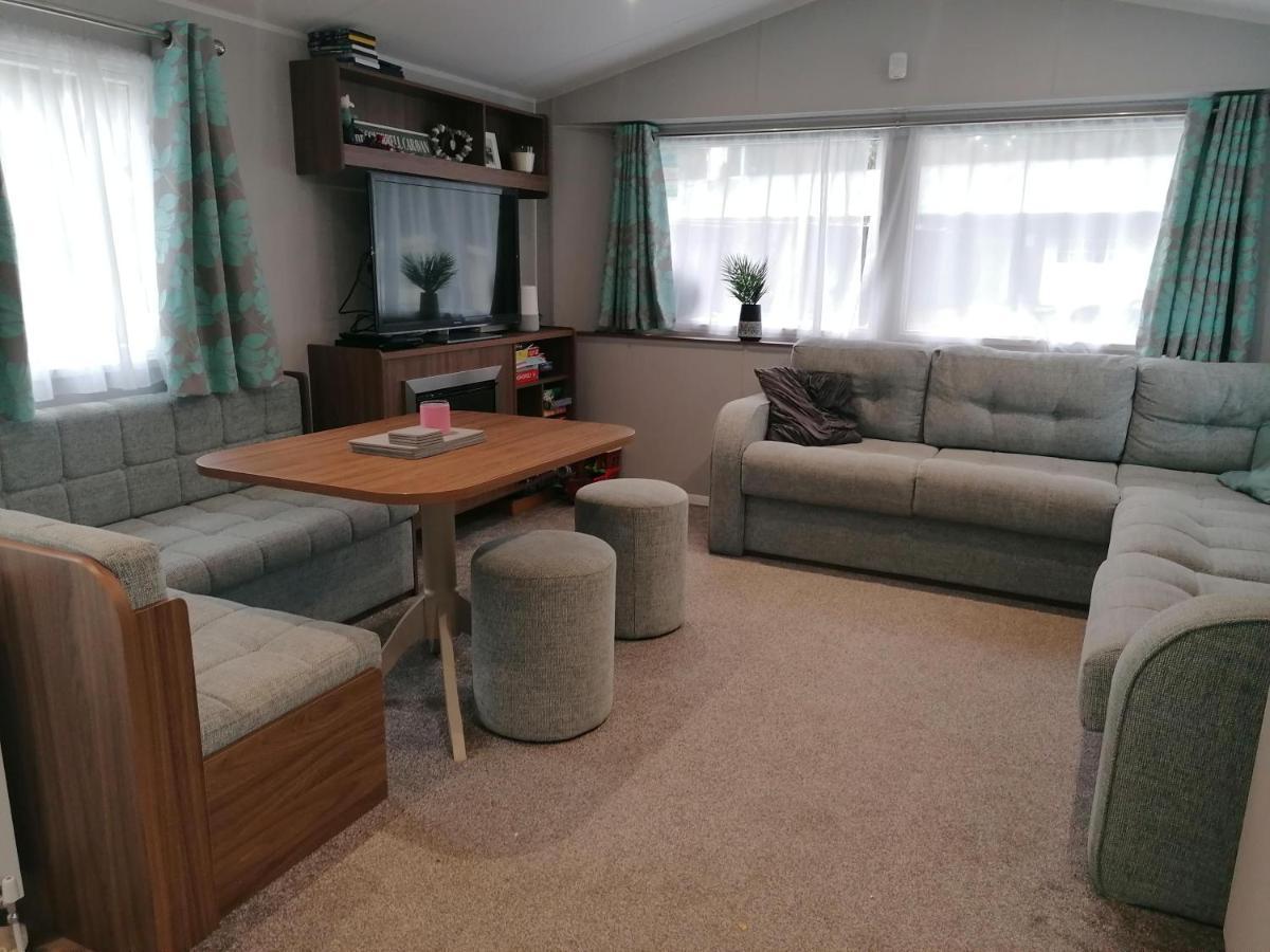 Hotel Beautiful 8 Berth Caravan At Wild Duck Haven Park In Norfolk Ref 11195Sc Great Yarmouth Exterior foto