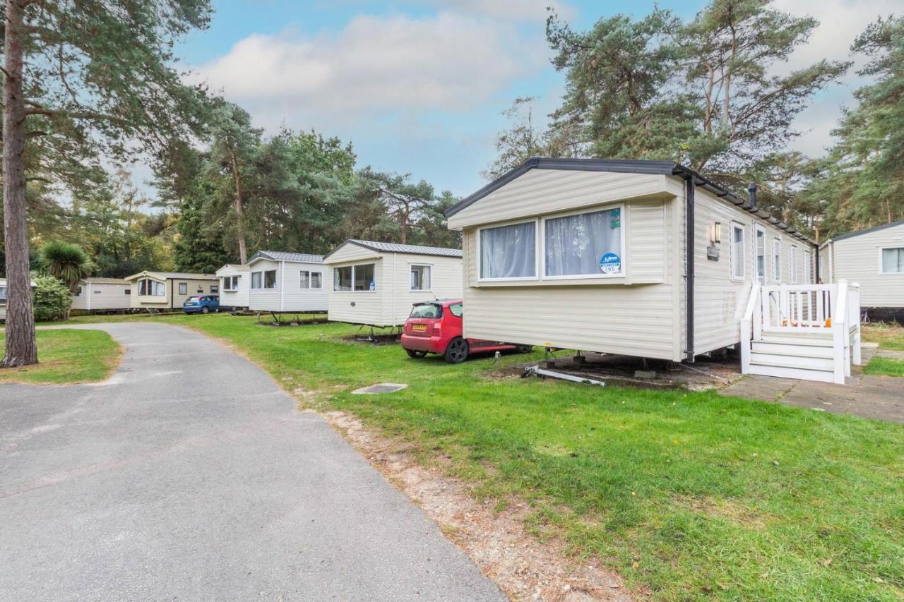 Hotel Beautiful 8 Berth Caravan At Wild Duck Haven Park In Norfolk Ref 11195Sc Great Yarmouth Exterior foto